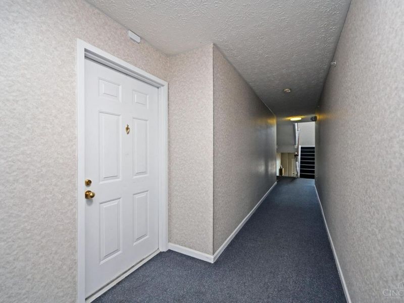 8390 Spring Valley Court, Unit 208, West Chester, OH 45069 Photo 6