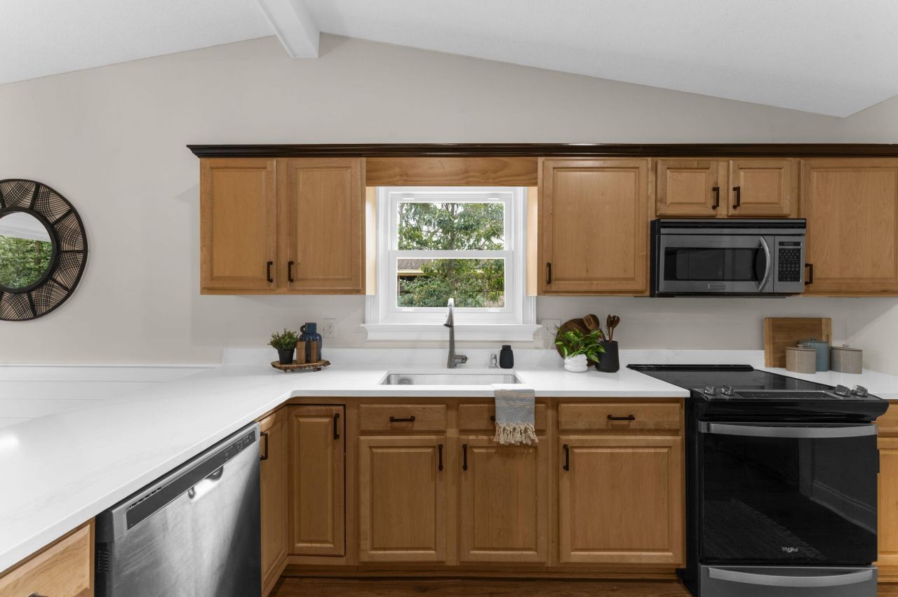 1690 Nantahala Boulevard Photo 9