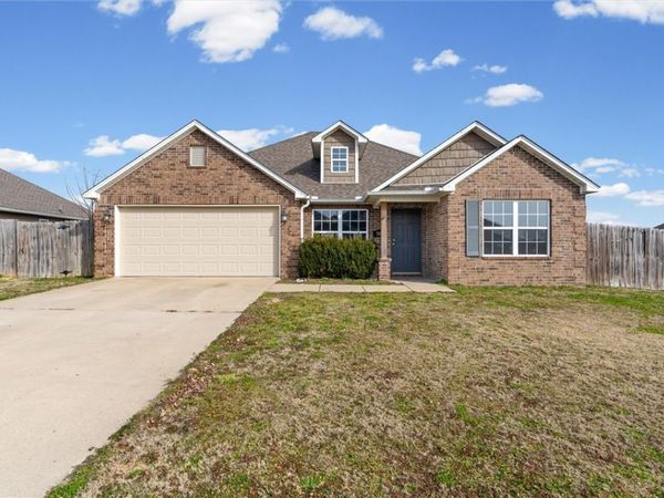 503 Driftwood Street , Lowell, AR 72745