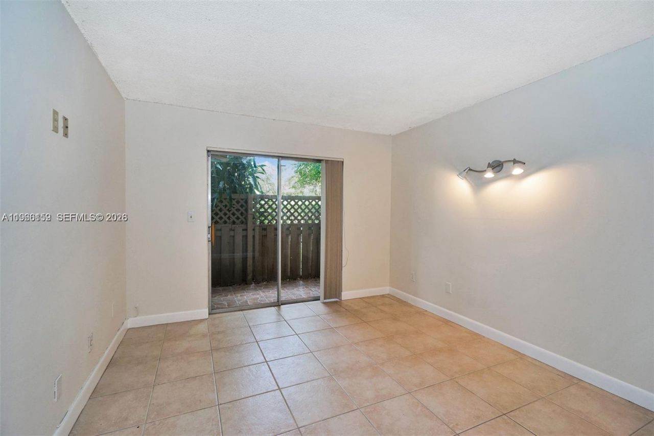 8500 SW 109 Ave, Unit 6-102, Miami, FL 33173 Photo