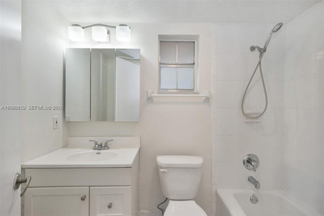 8500 SW 109 Ave, Unit 6-102, Miami, FL 33173 Photo