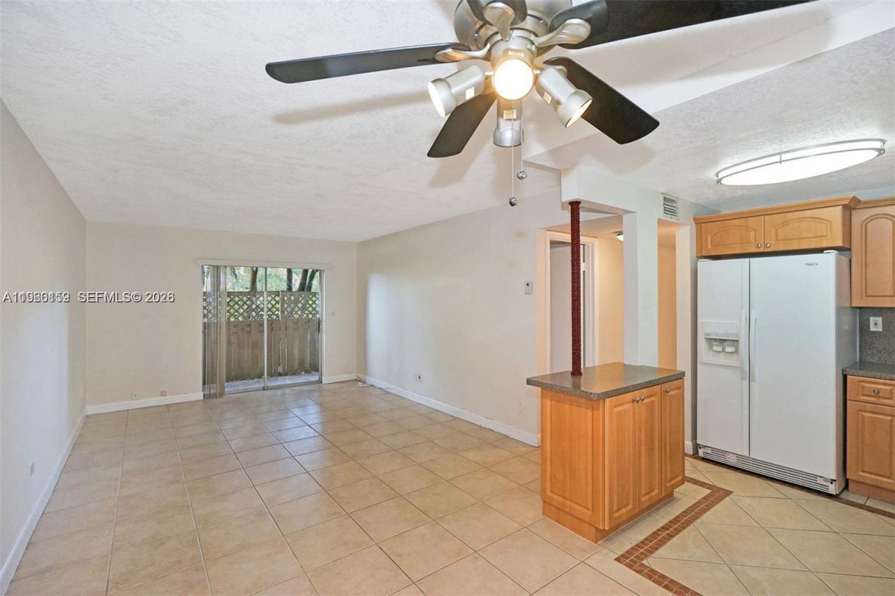 8500 SW 109 Ave, Unit 6-102, Miami, FL 33173 Photo