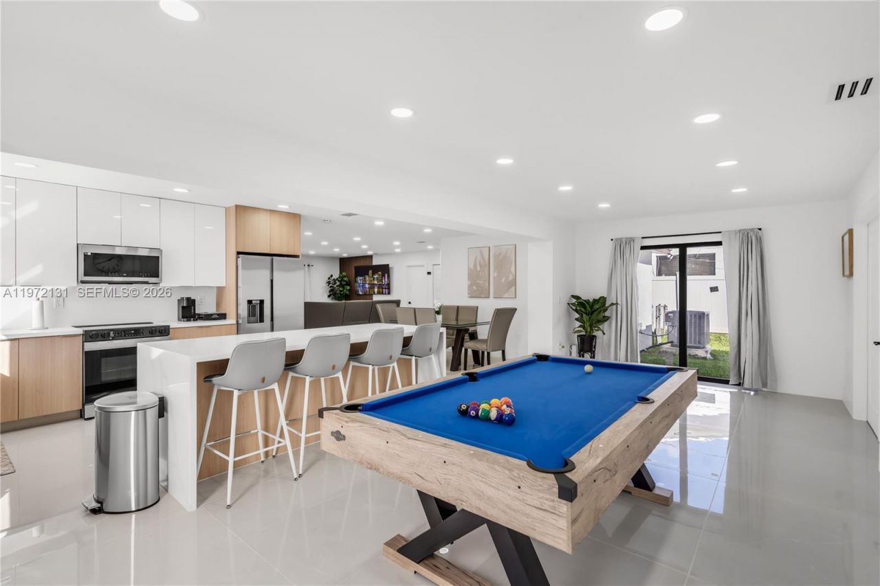 348 NE 117th St, Miami, FL 33161 Photo