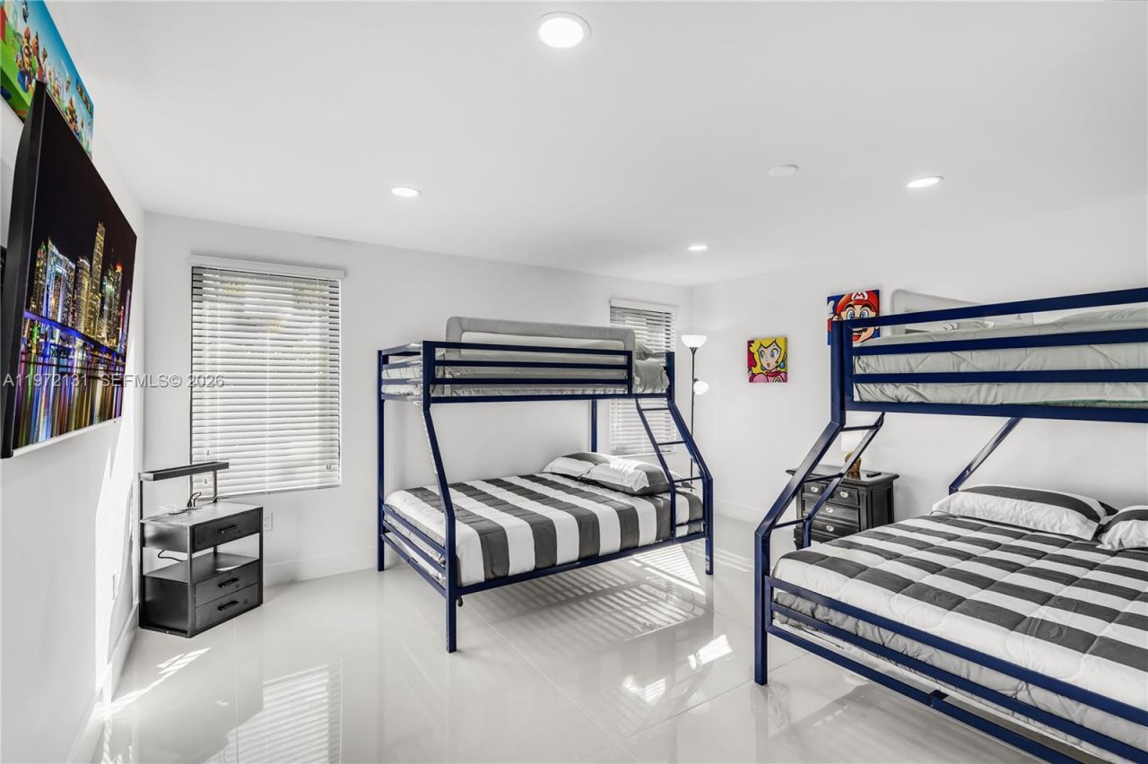 348 NE 117th St, Miami, FL 33161 Photo