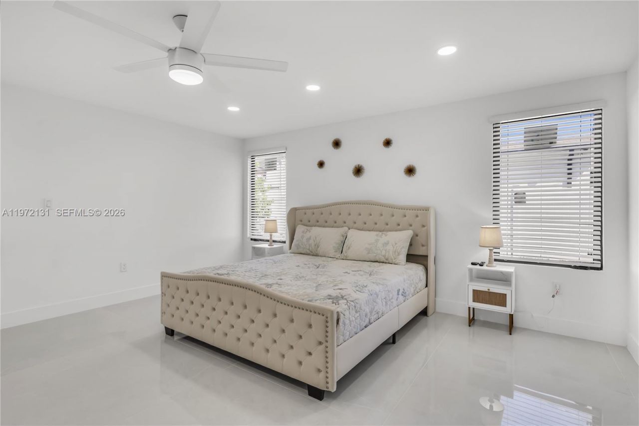 348 NE 117th St, Miami, FL 33161 Photo