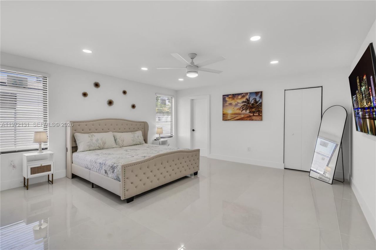 348 NE 117th St, Miami, FL 33161 Photo