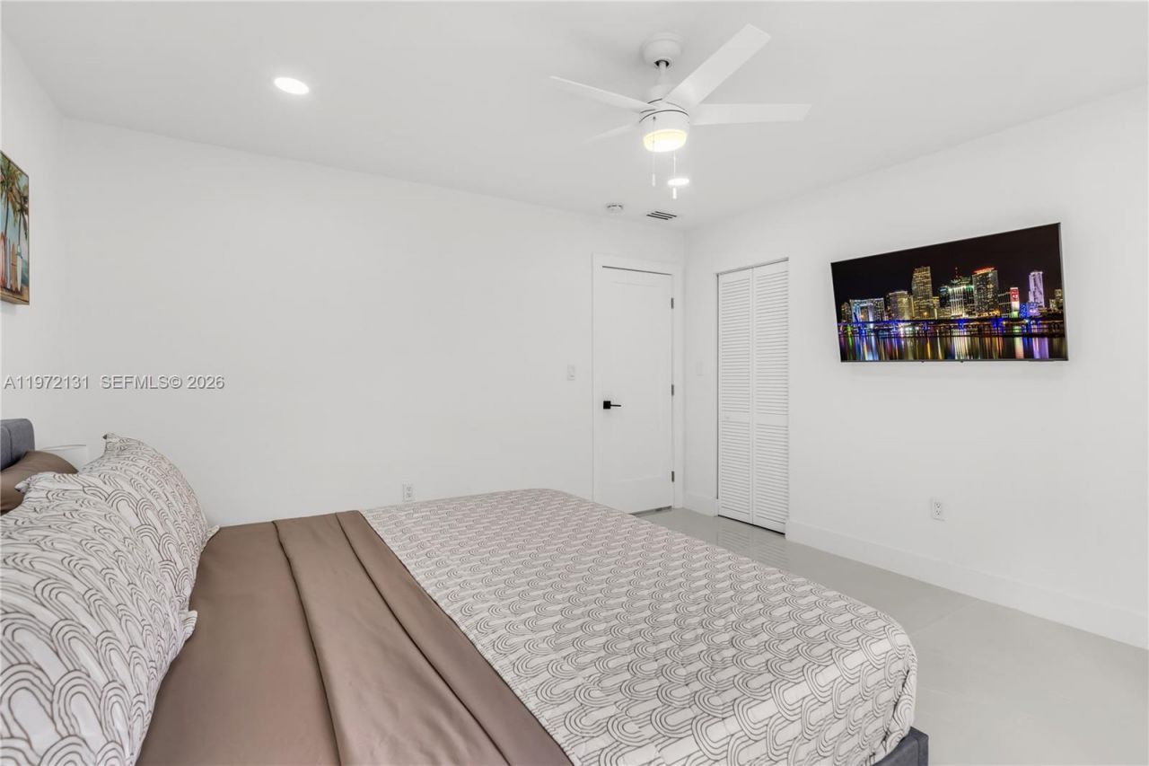 348 NE 117th St, Miami, FL 33161 Photo