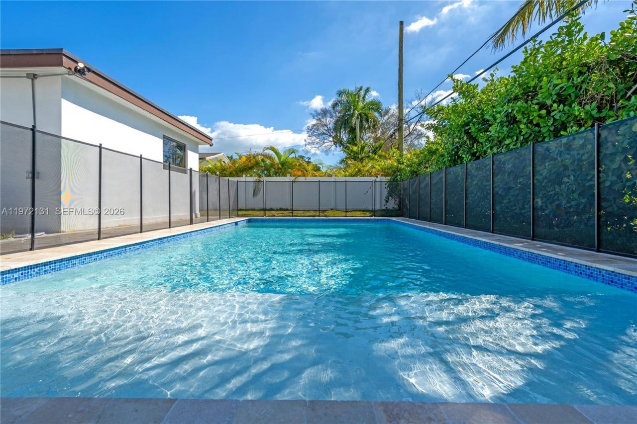 348 NE 117th St, Miami, FL 33161 Photo