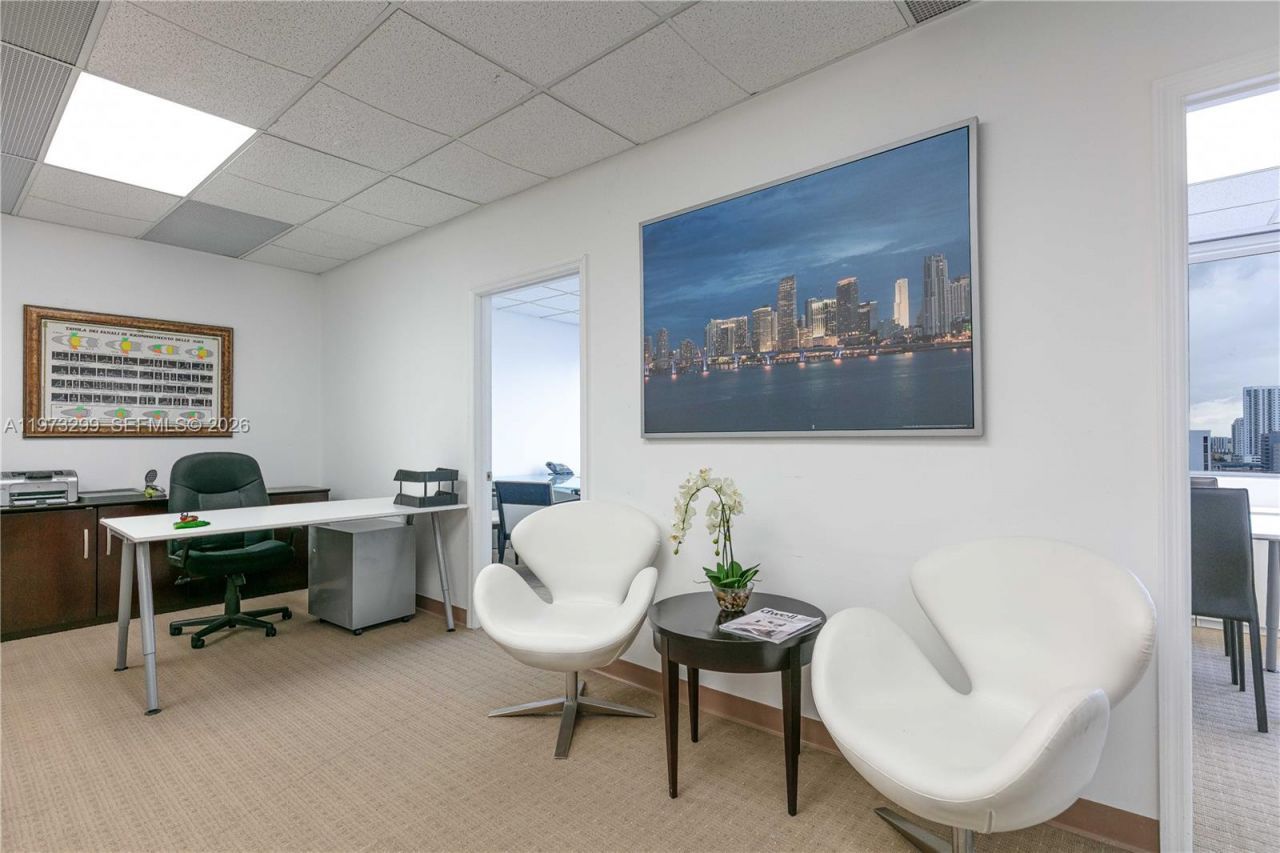 150 SE 2nd Ave, Unit 1401, Miami, FL 33131 Photo