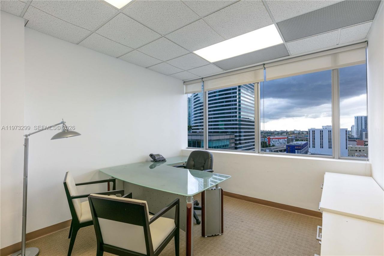 150 SE 2nd Ave, Unit 1401, Miami, FL 33131 Photo