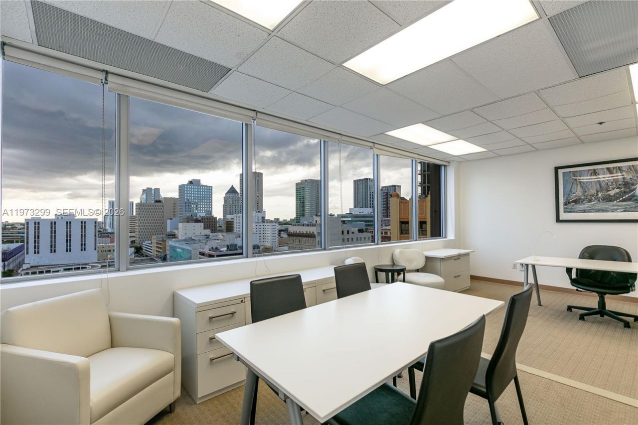 150 SE 2nd Ave, Unit 1401, Miami, FL 33131 Photo