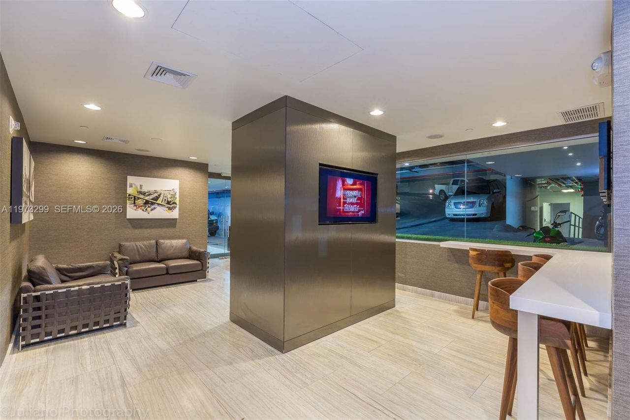 150 SE 2nd Ave, Unit 1401, Miami, FL 33131 Photo