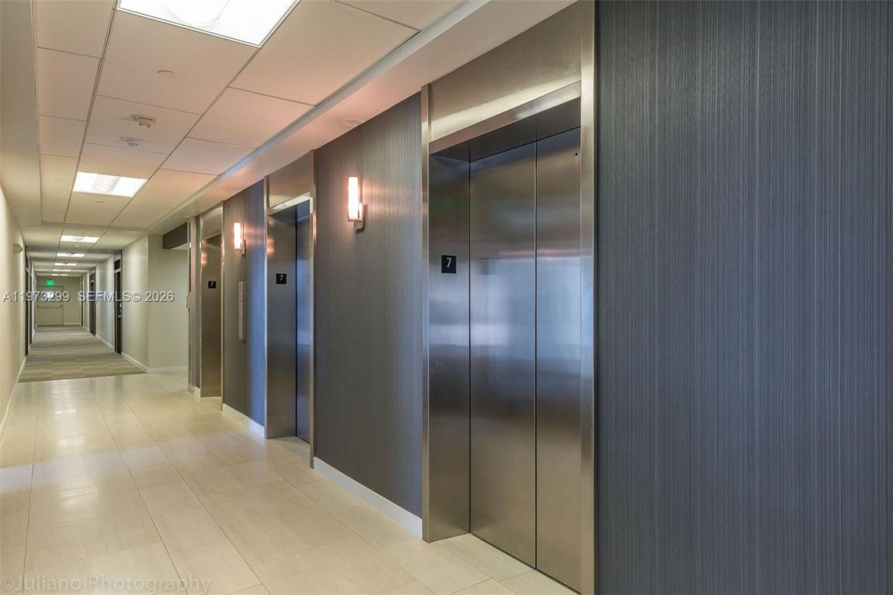 150 SE 2nd Ave, Unit 1401, Miami, FL 33131 Photo