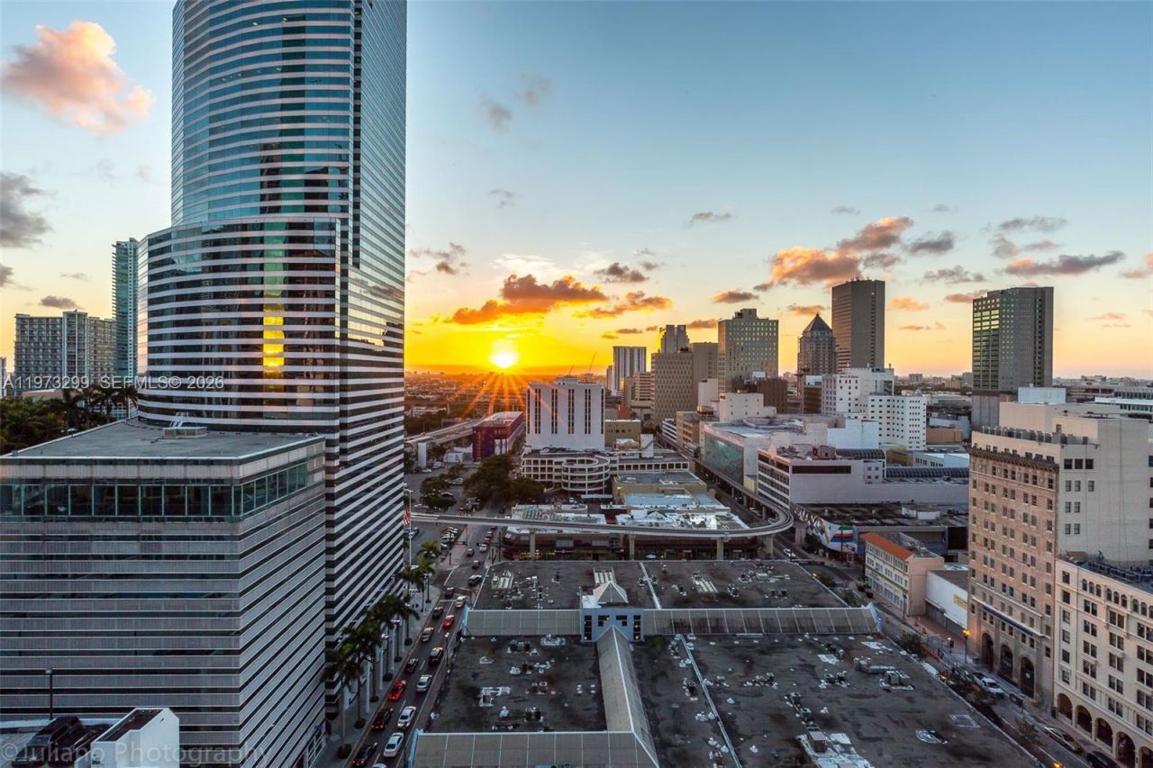 150 SE 2nd Ave, Unit 1401, Miami, FL 33131 Photo