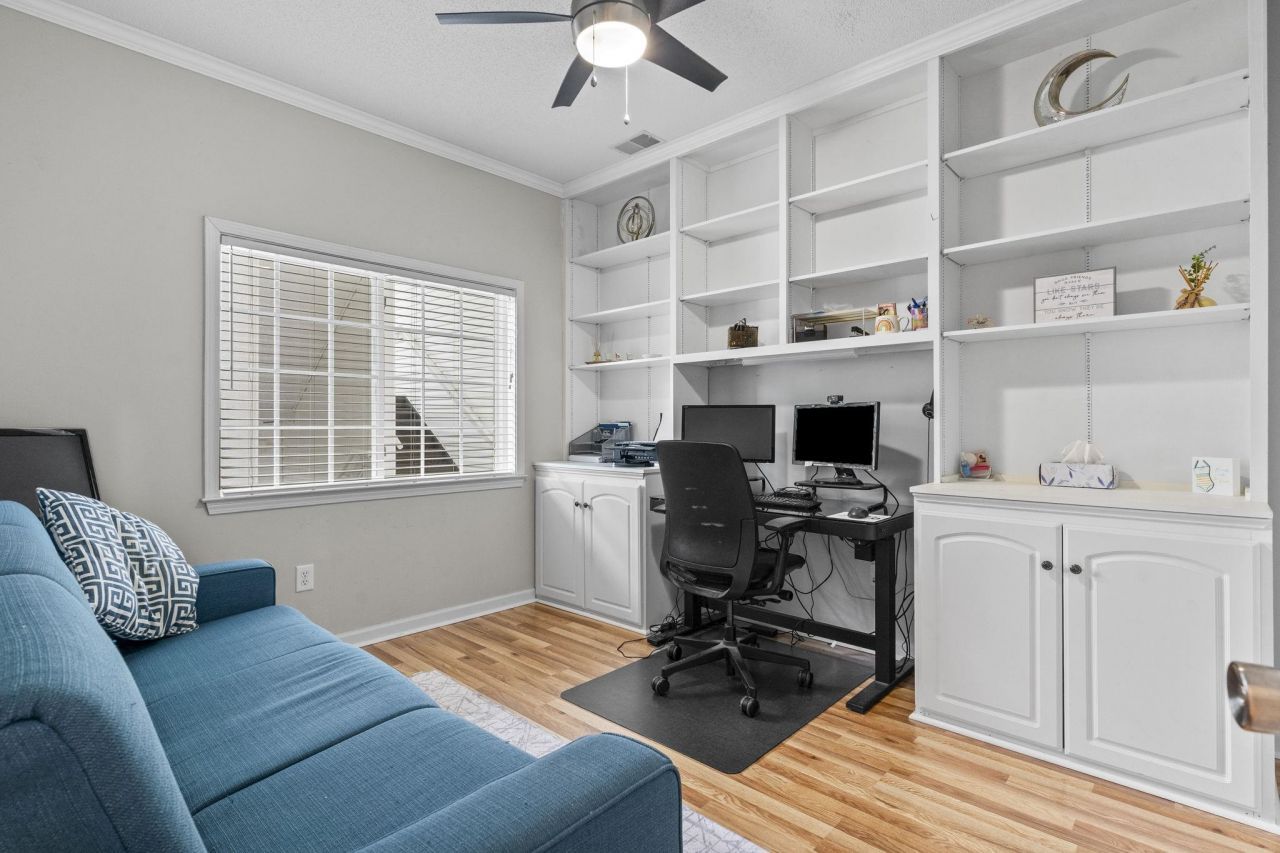 730 Charter Dr. Photo 10