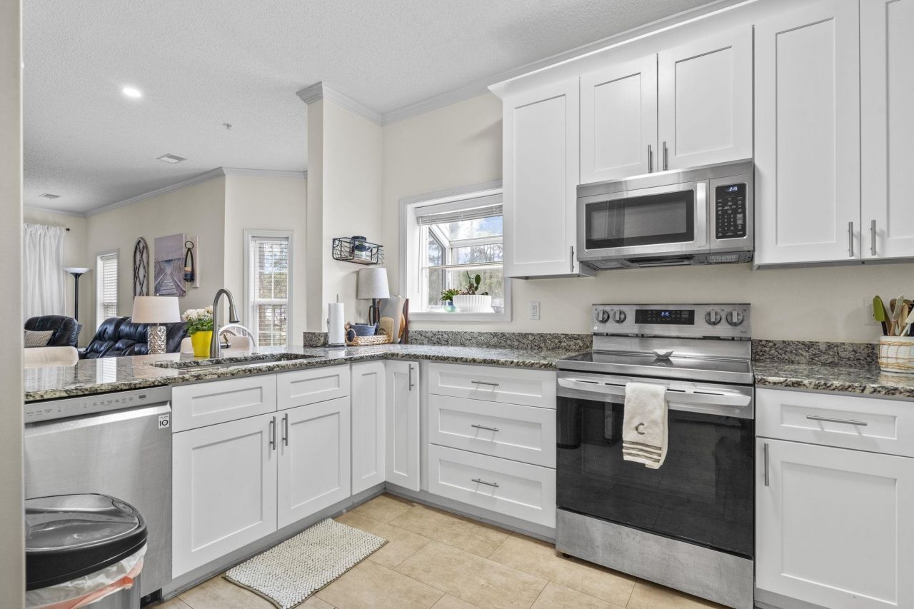 730 Charter Dr. Photo 17