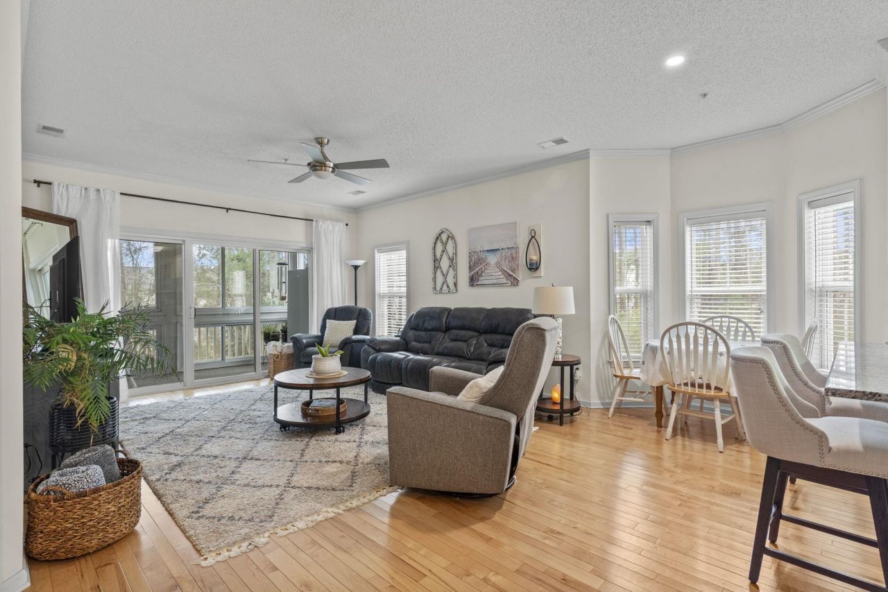 730 Charter Dr. Photo 22