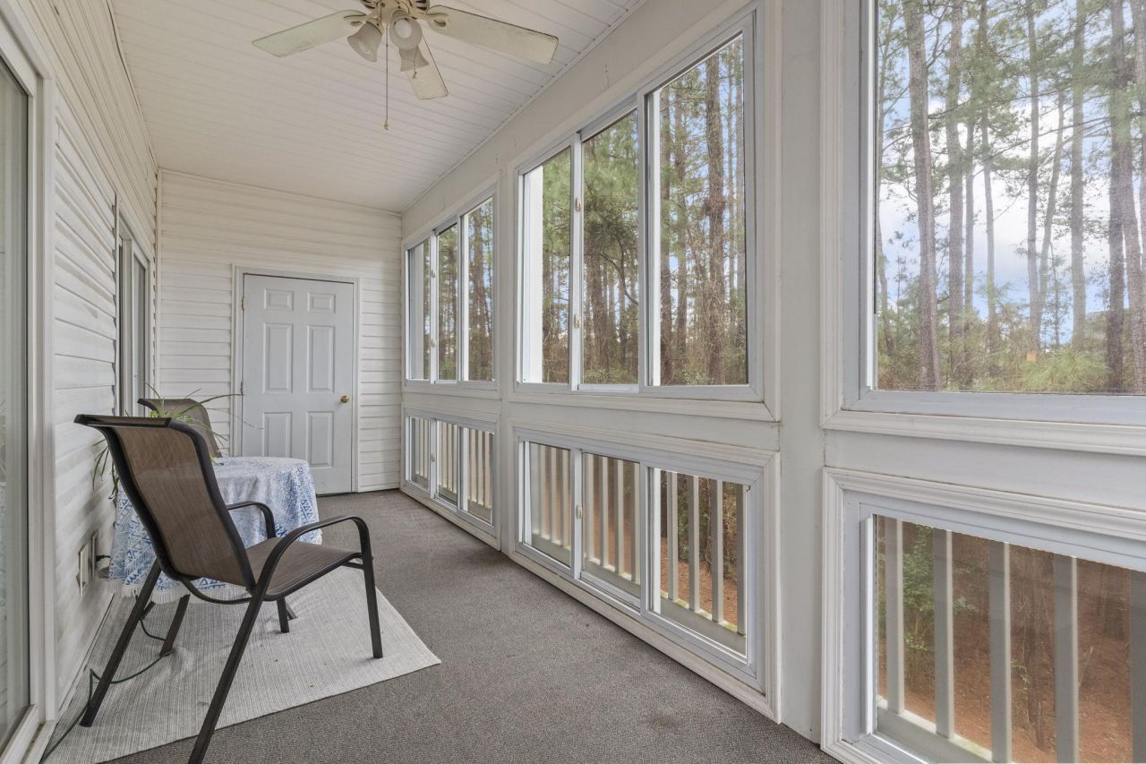 730 Charter Dr. Photo 32