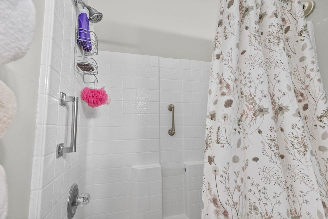 730 Charter Dr. Photo 7