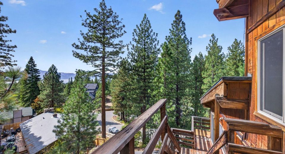 353 Sherwood Drive, Stateline, NV 89449 Photo