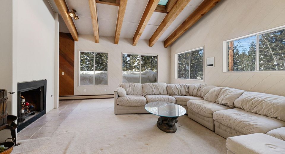 353 Sherwood Drive, Stateline, NV 89449 Photo