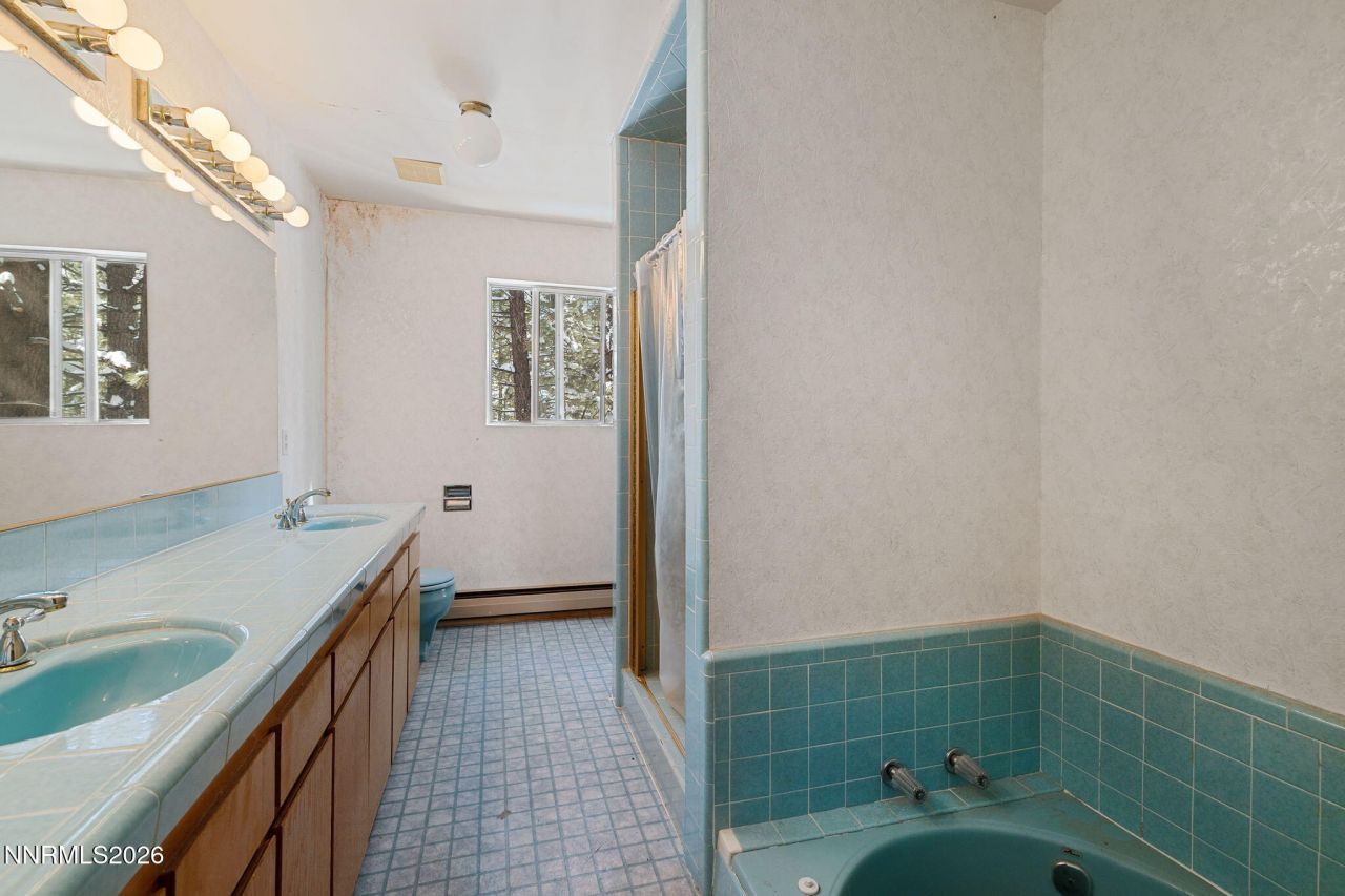 353 Sherwood Drive, Stateline, NV 89449 Photo