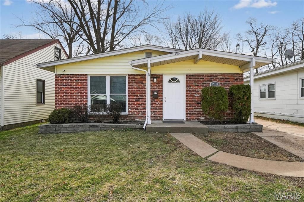 210 Monica Drive, Saint Louis, MO 63127 Main Photo