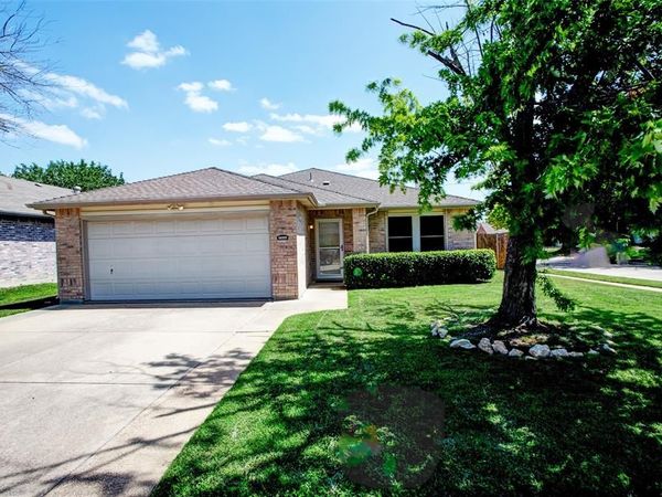 5617 Wiltshire Drive, Fort Worth, TX 76135