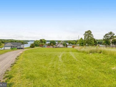 6201 LAKE FRONT WAY, SPOTSYLVANIA, VA 22551