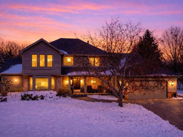 2257 Mahogany Way, Eagan, MN 55122