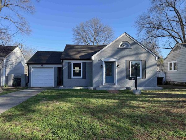 386 HOLMES CIR, Memphis, TN 38111