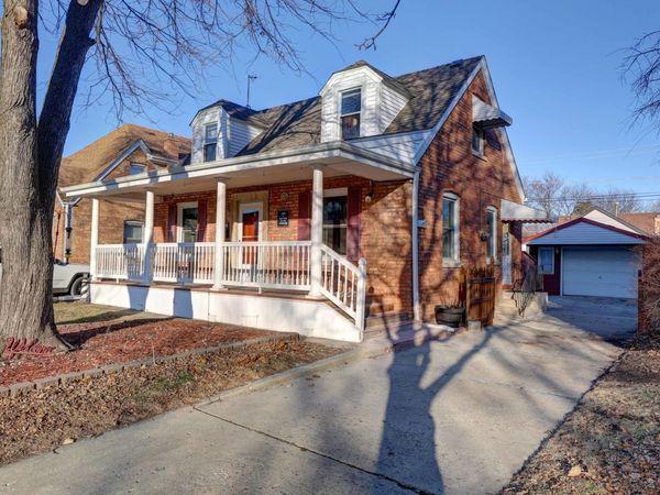 6135 N Ozark Avenue, Chicago, IL 60631