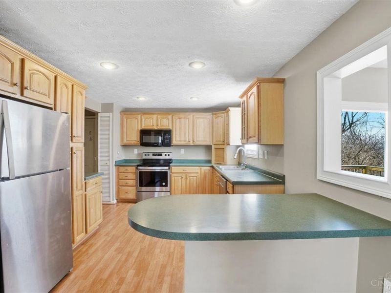 6023 Squirehill Court, Anderson Twp, OH 45230 Photo 5