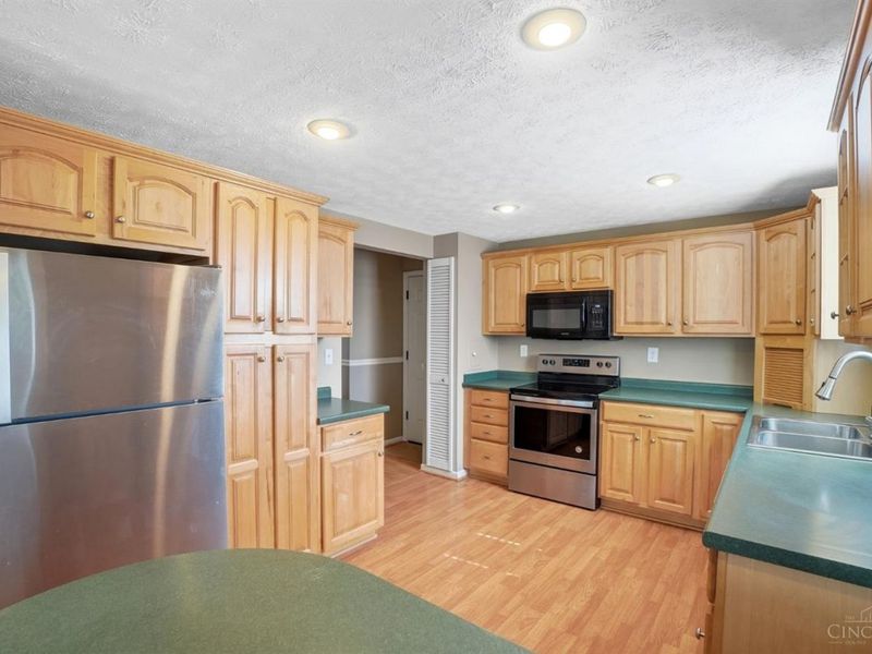 6023 Squirehill Court, Anderson Twp, OH 45230 Photo 6