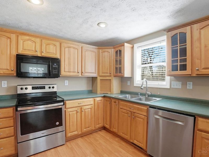 6023 Squirehill Court, Anderson Twp, OH 45230 Photo 8