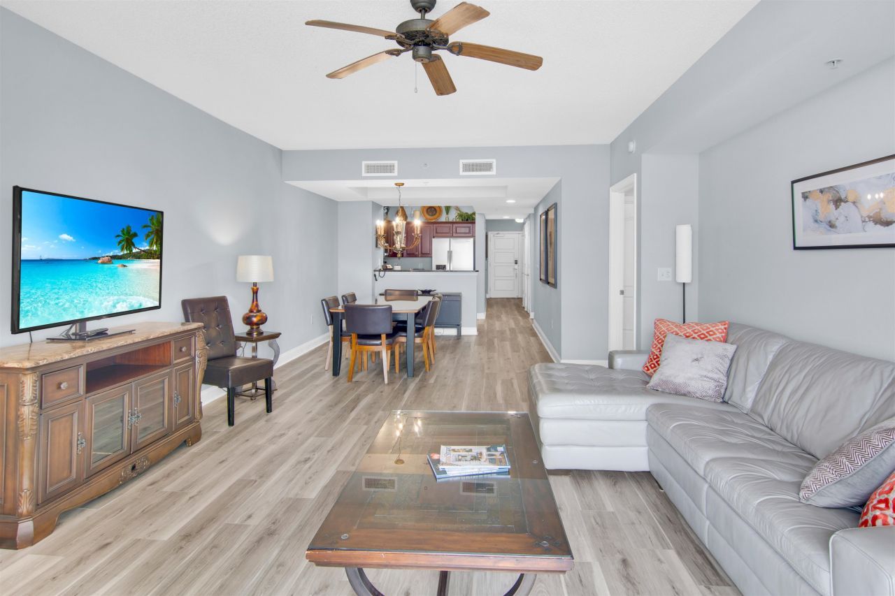 100 North Beach Blvd. Photo 13