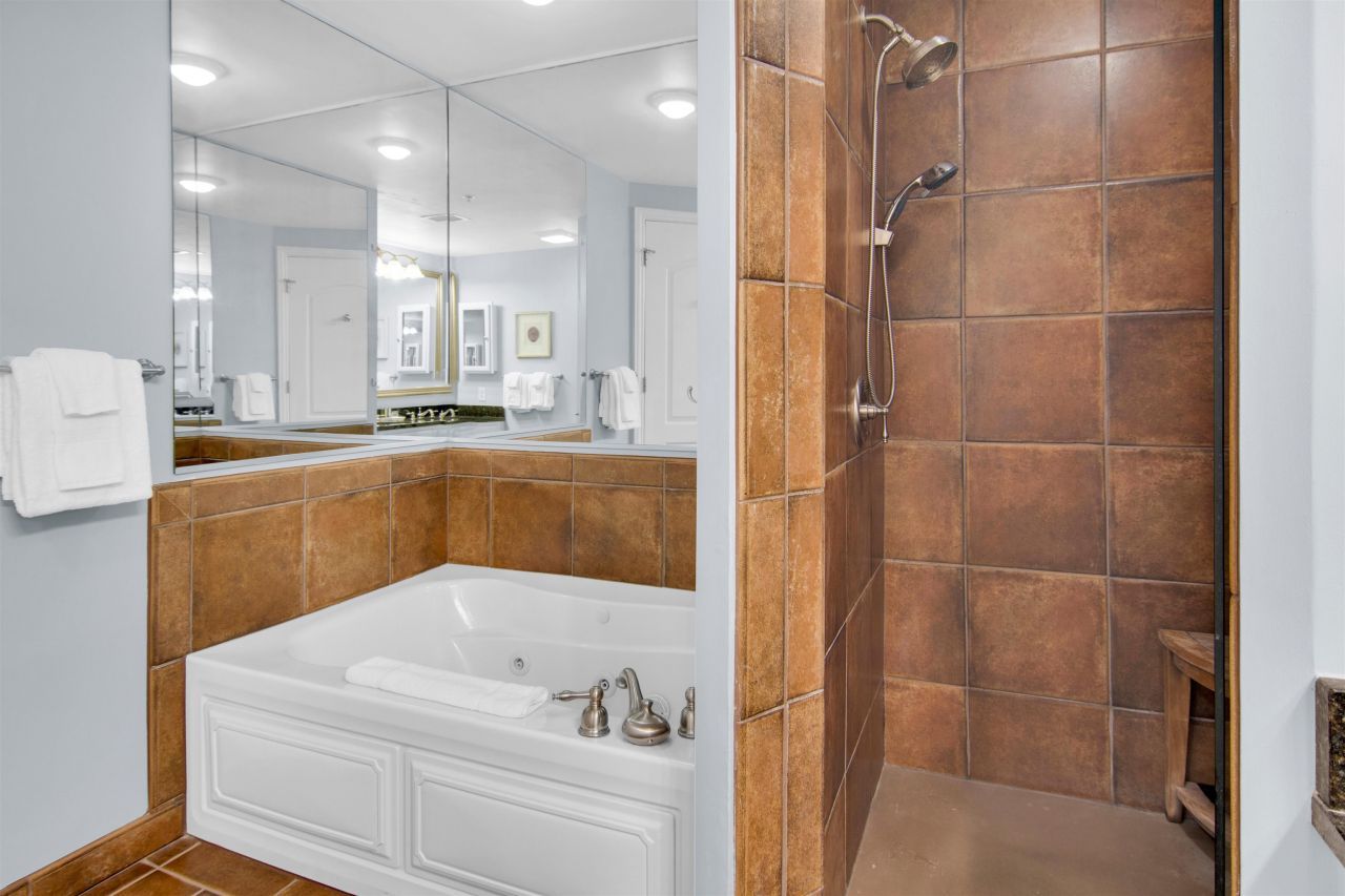 100 North Beach Blvd. Photo 19