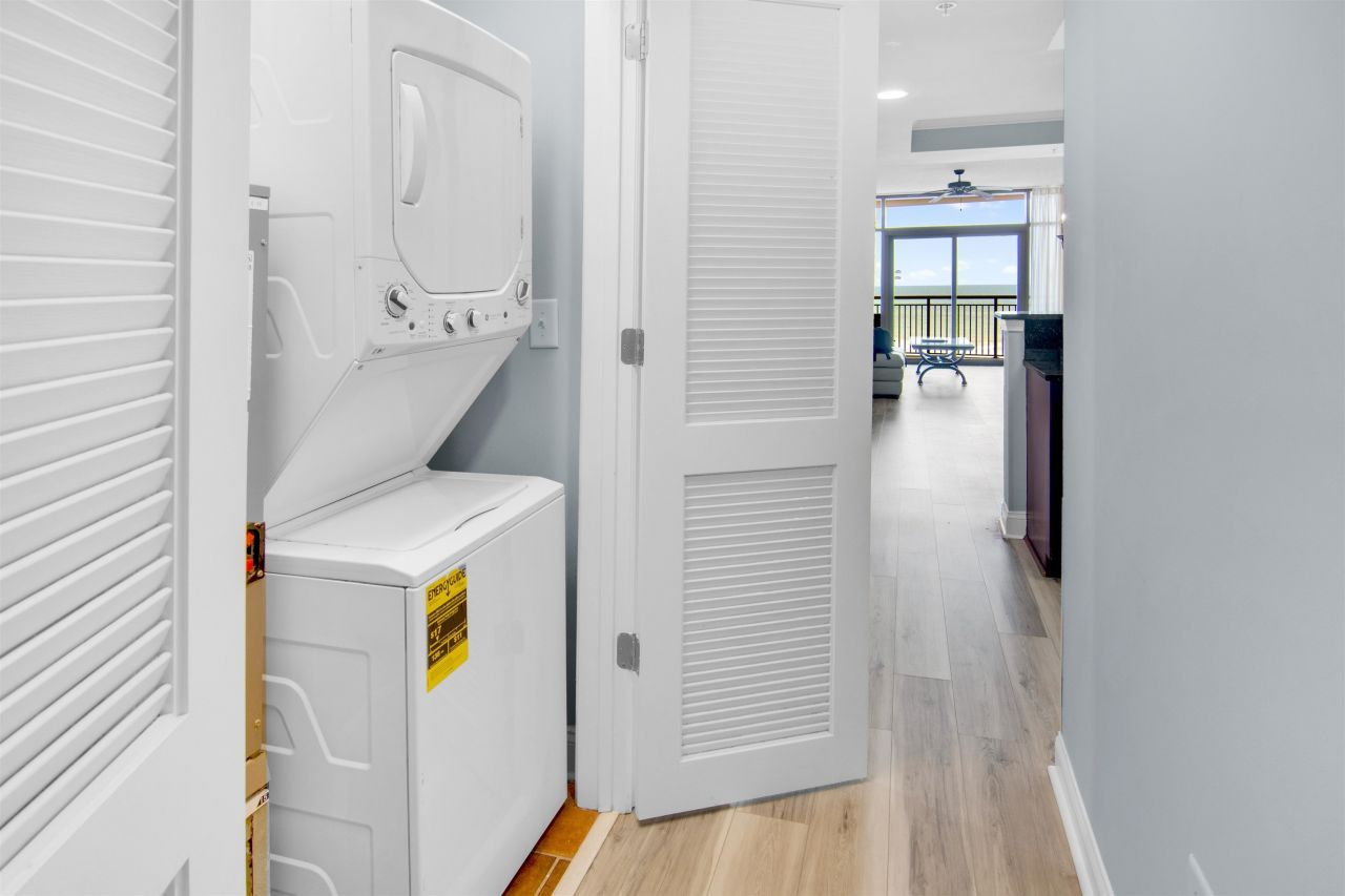 100 North Beach Blvd. Photo 26