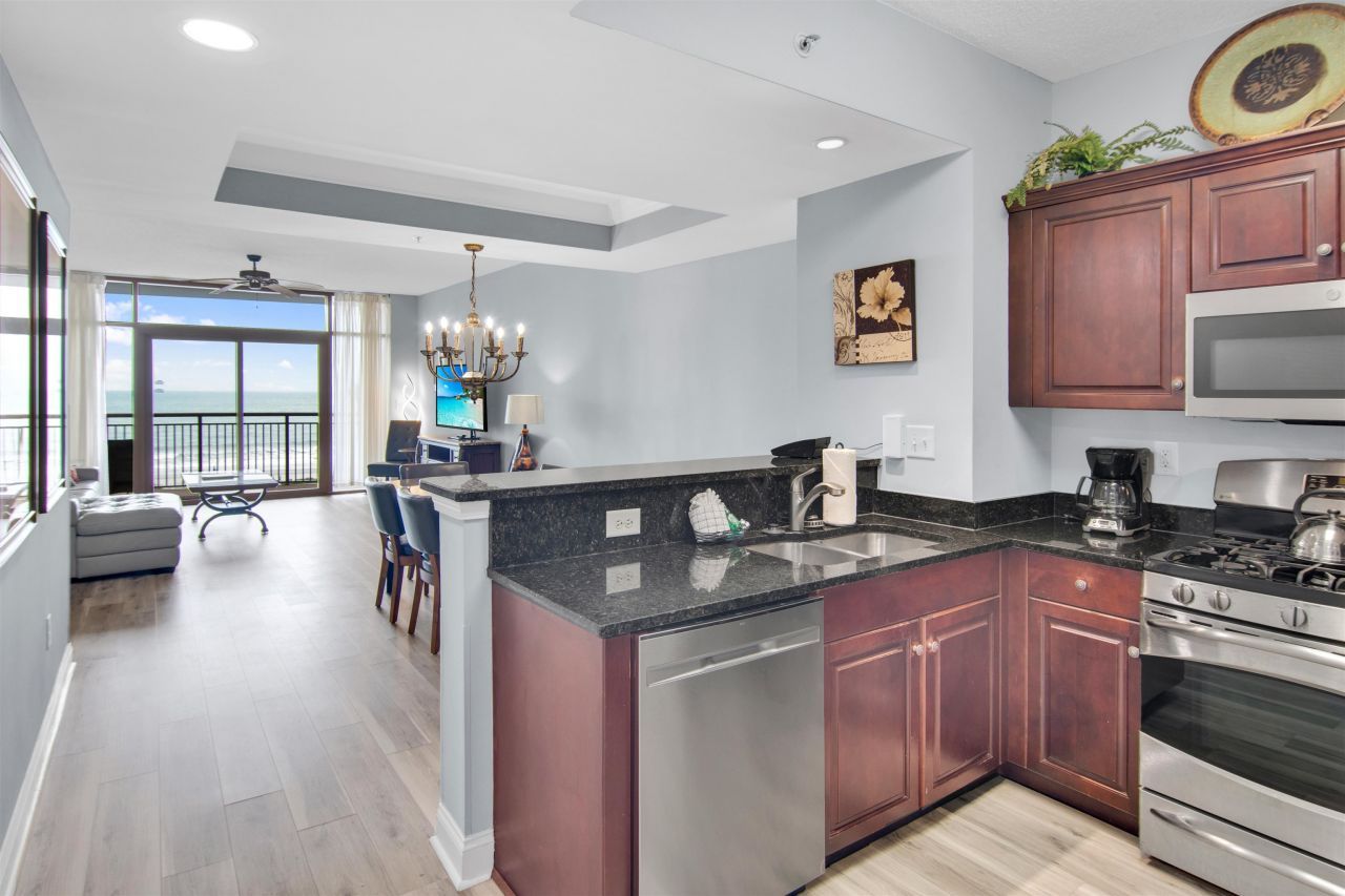 100 North Beach Blvd. Photo 4