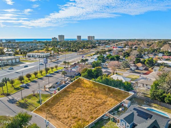 105 Armstrong Circle, Panama City Beach, FL 32413