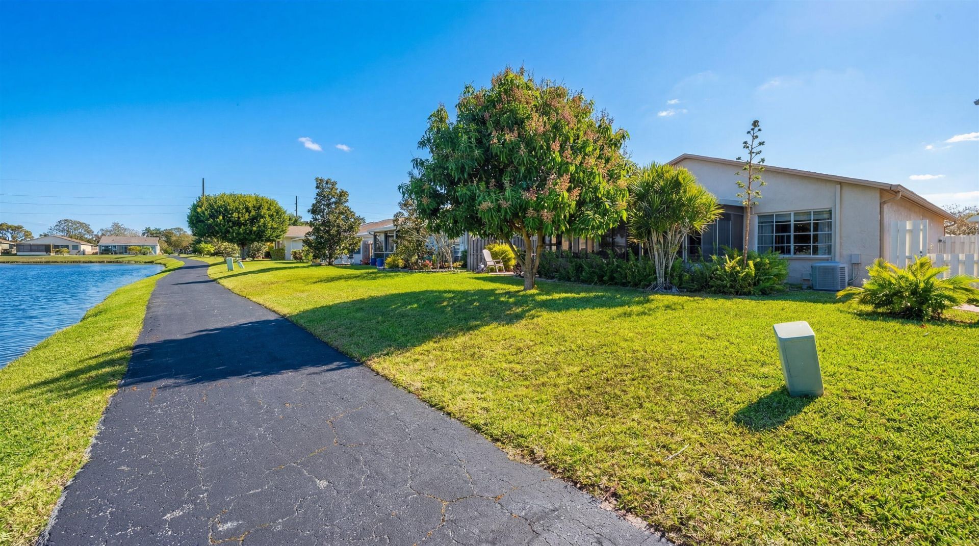 5871 Mirror Lakes Boulevard, Boynton Beach, FL 33472 Photo