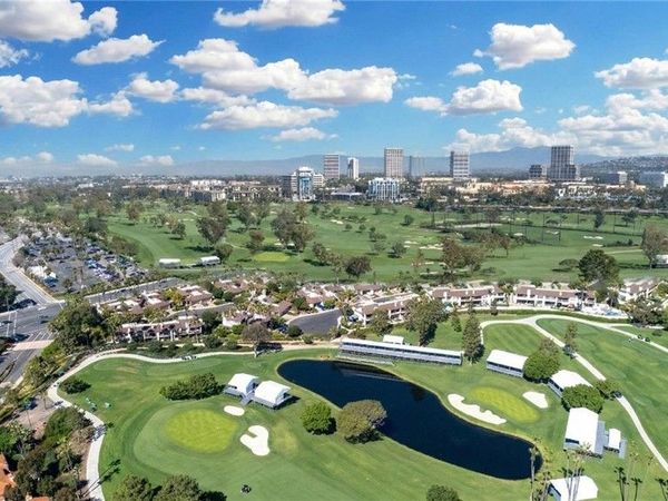 320 Villa Point, Newport Beach, CA 92660