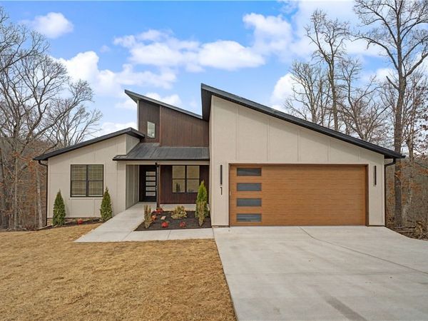 1 Logan Lane, Bella Vista, AR 72715