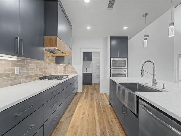 1 Logan Lane, Bella Vista, AR 72715