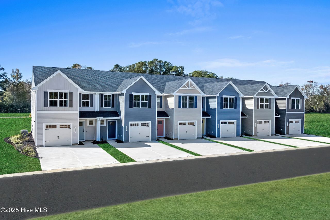 2078 Lewis Creek Circle Ne, Winnabow, NC 28479 Main Photo