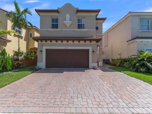 3920 NE 13th Dr , Homestead, FL 33033
