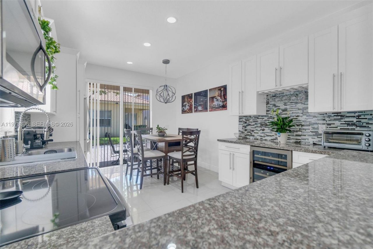 3920 NE 13th Dr , Homestead, FL 33033 Photo