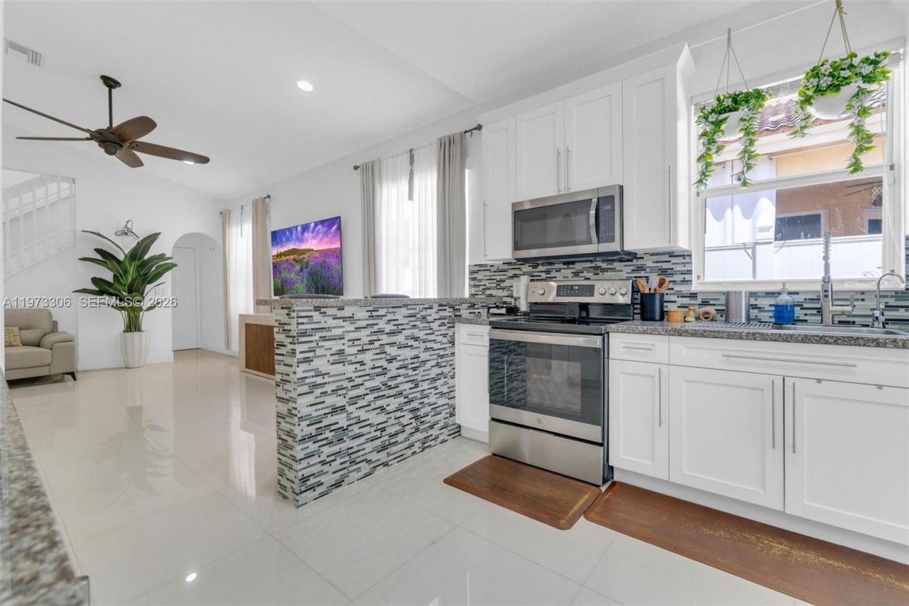 3920 NE 13th Dr , Homestead, FL 33033 Photo