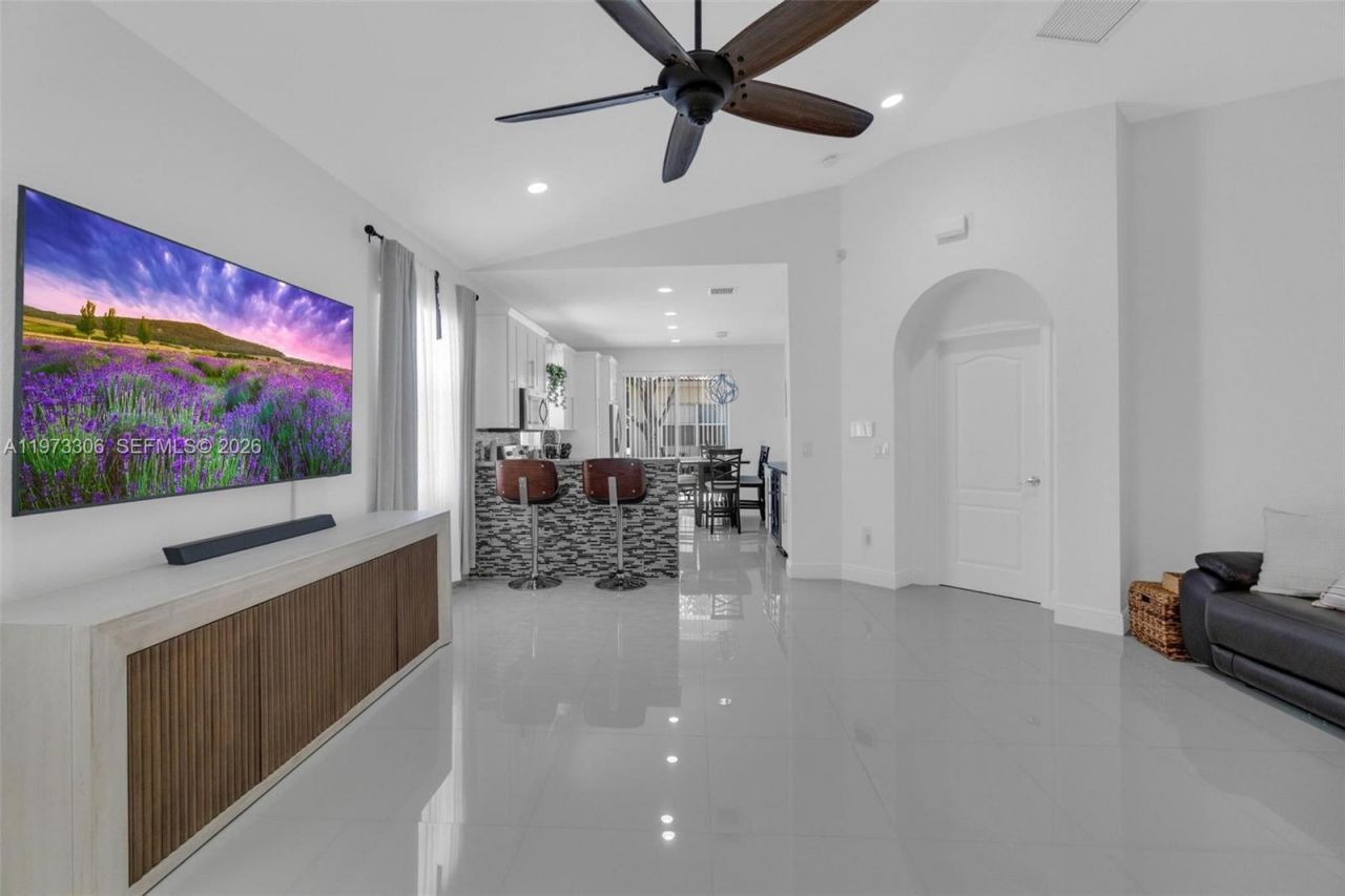 3920 NE 13th Dr , Homestead, FL 33033 Photo