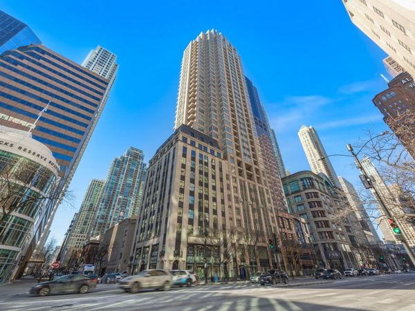 118 E Erie Street , Unit 18A, Chicago, IL 60611